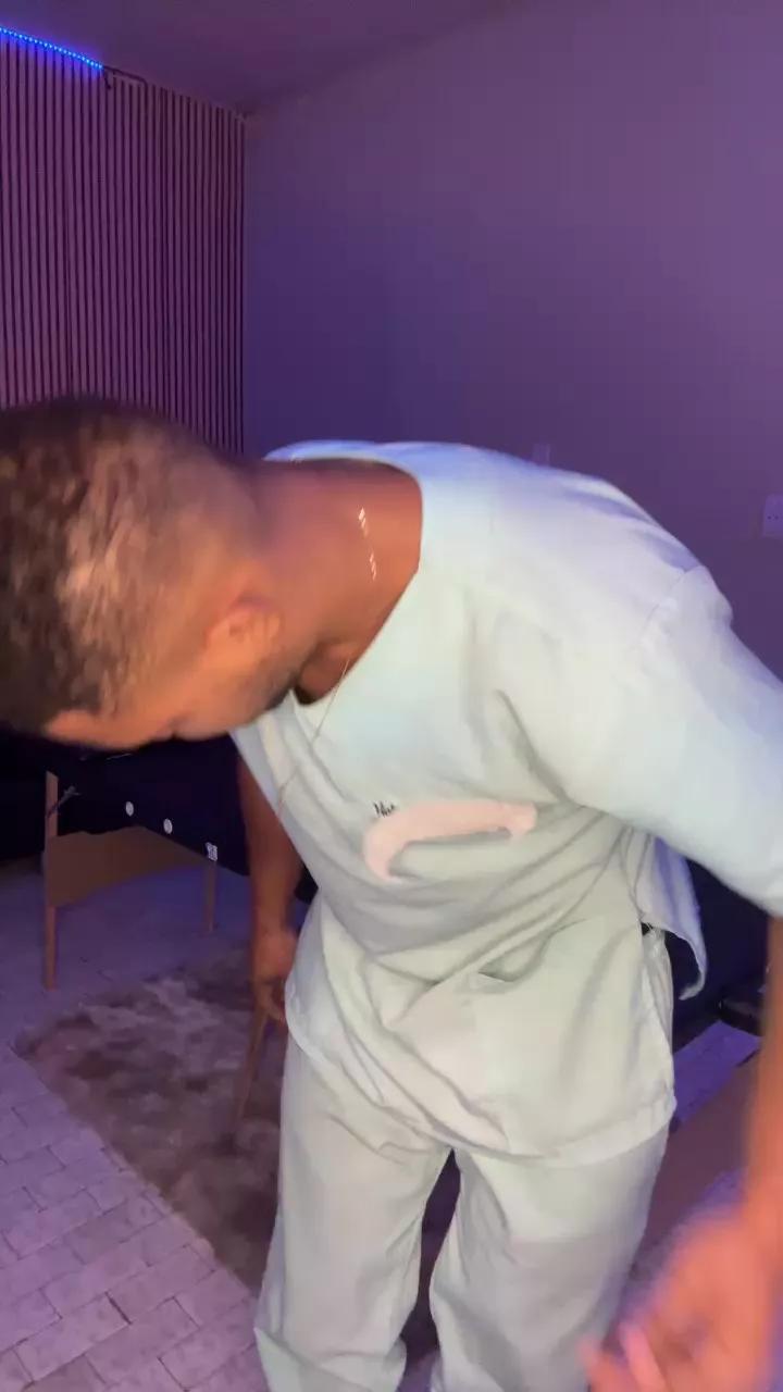 Joedot24 on Cam4 