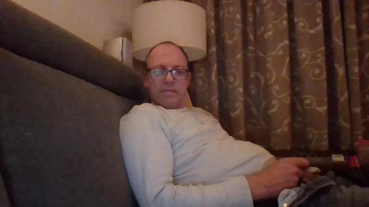 jwo100 on Cam4 