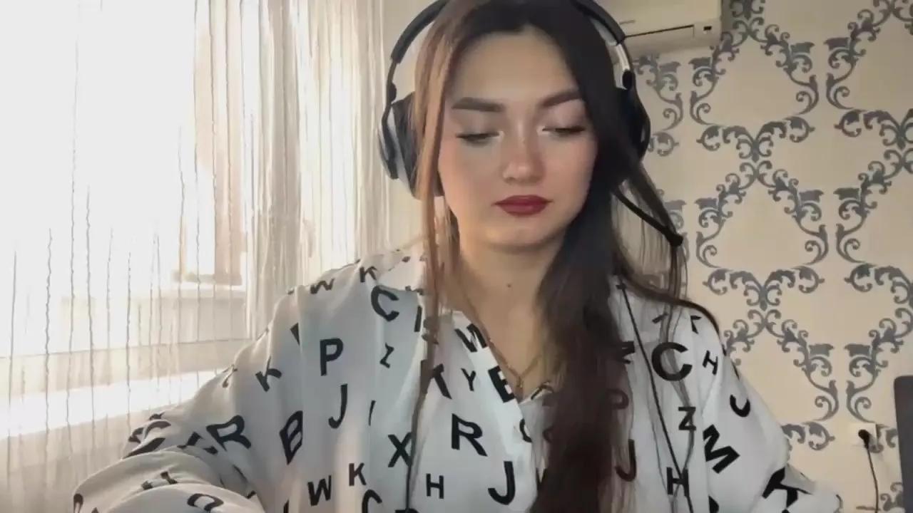 KattieAlviar — Freechat on Cam4