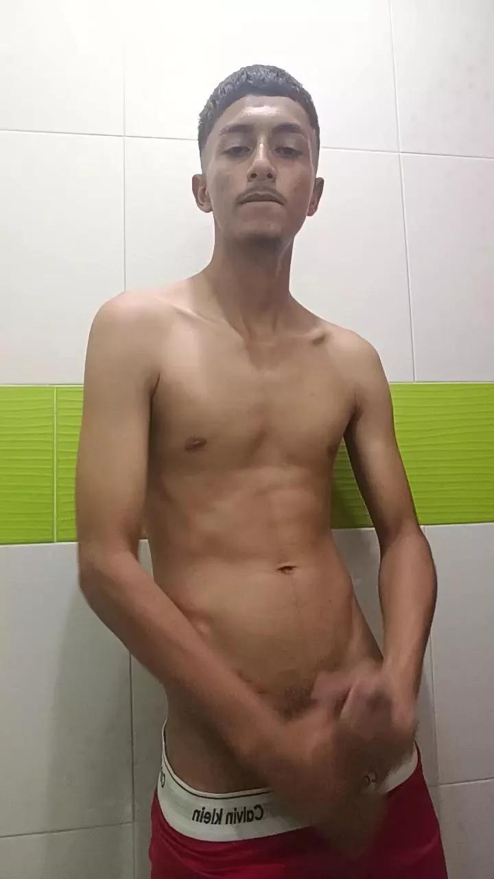 King_Cock7 on Cam4 