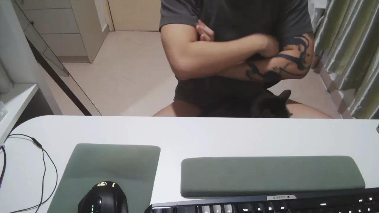 lazybird8899 on Cam4 