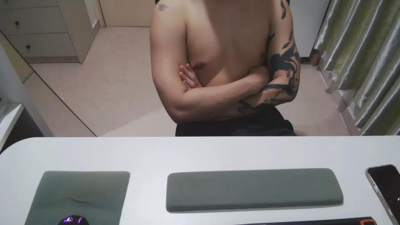 lazybird8899 on Cam4 