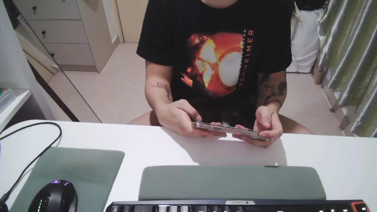 lazybird8899 on Cam4 