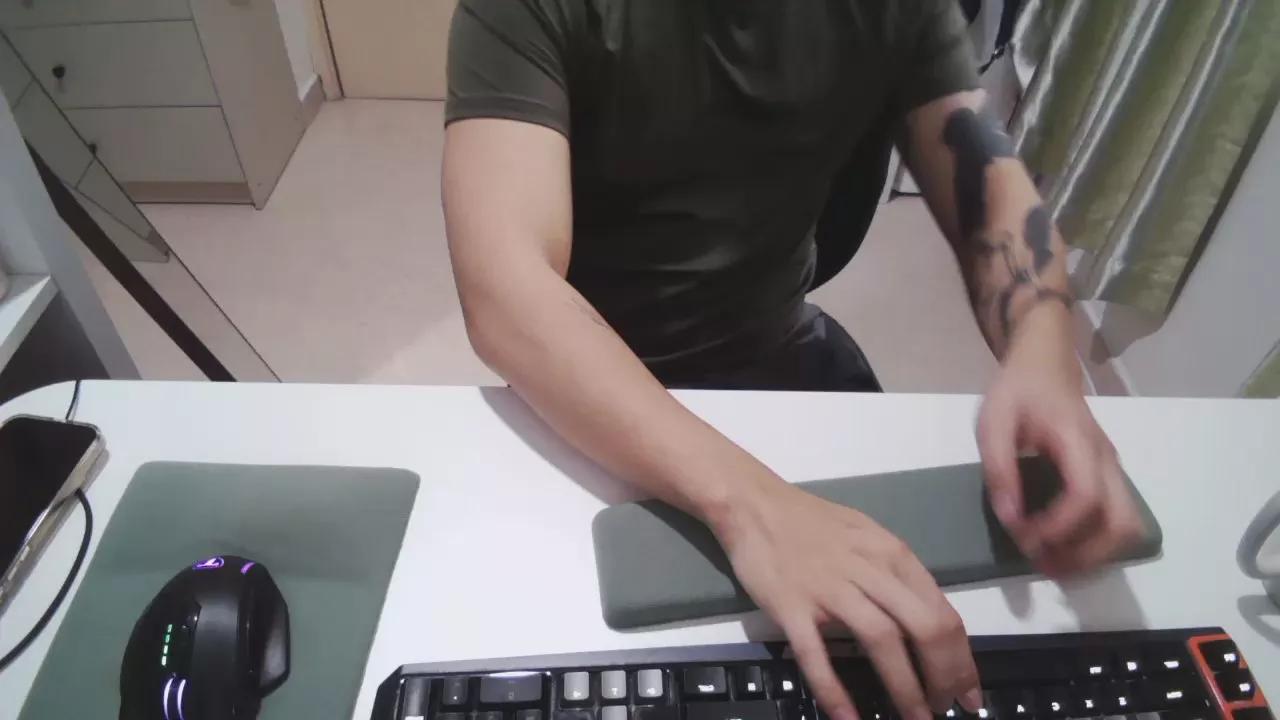 lazybird8899 on Cam4 