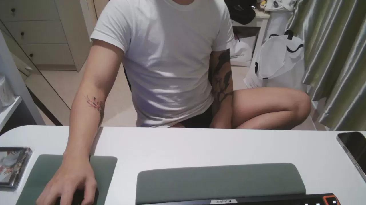 lazybird8899 on Cam4 