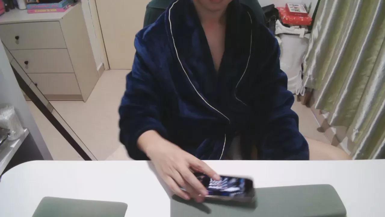 lazybird8899 on Cam4 