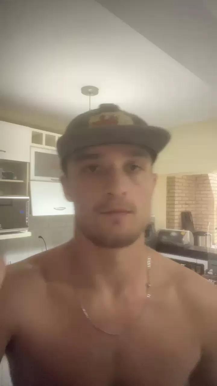 Leonbragaa on Cam4 