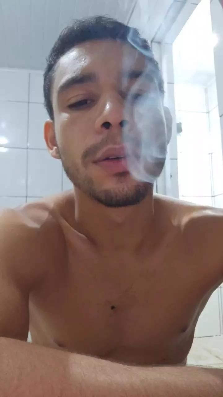 Lewis_castroo on Cam4 