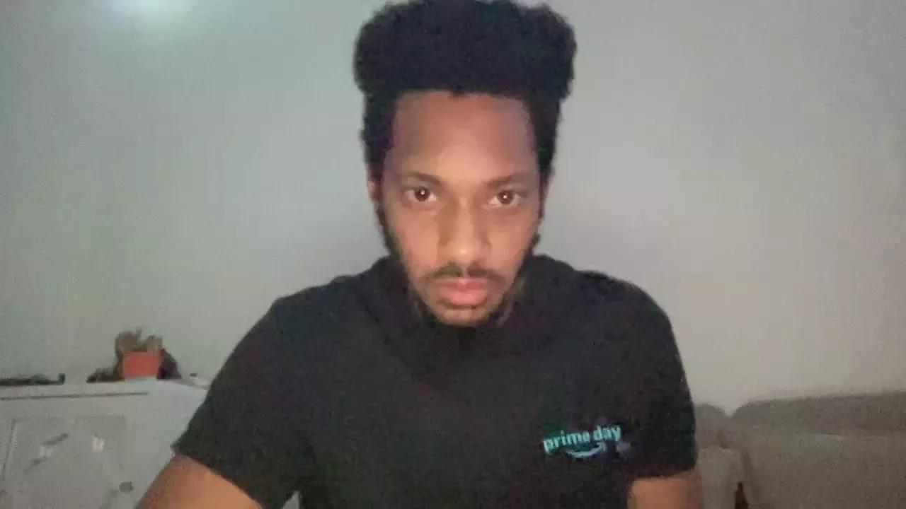 lightskinsexyc3 on Cam4