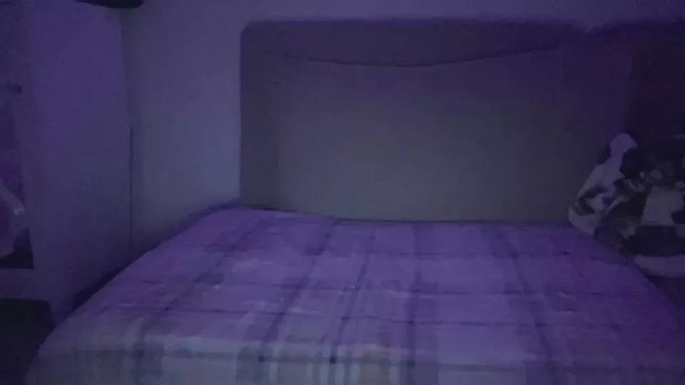 lightskinsexyc3 on Cam4