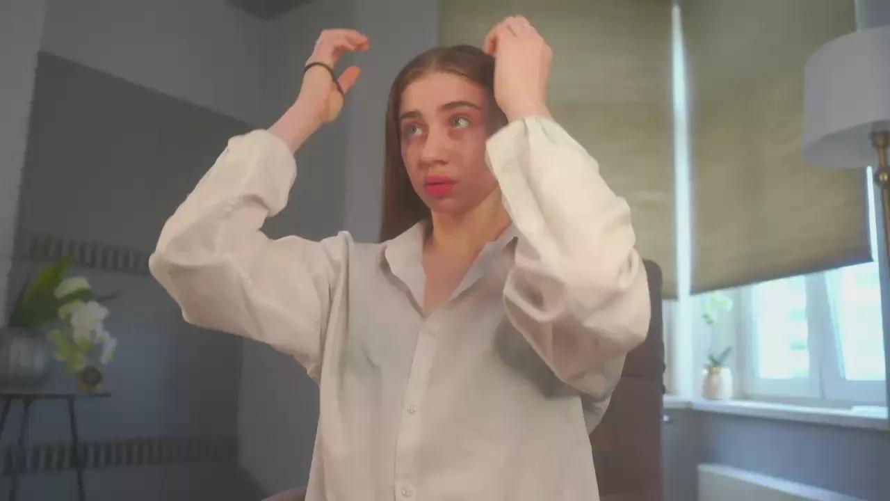 LilianHathaway —  #spanking #cute #C2C #bigass #striptease #feet #amateur