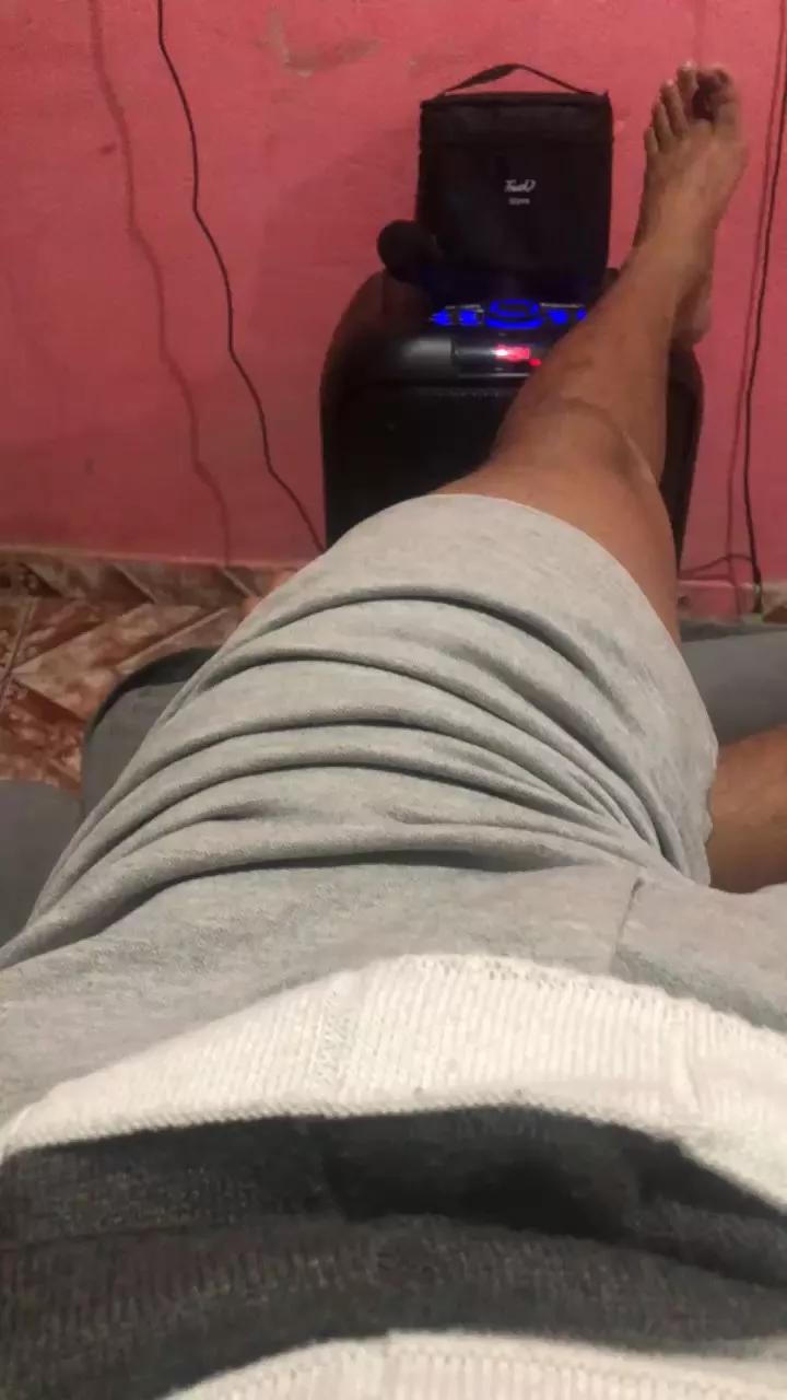Lipinh0 on Cam4 