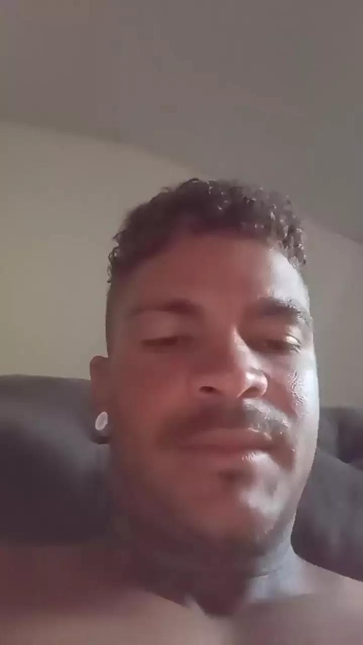 lucasresgato3g5 on Cam4 