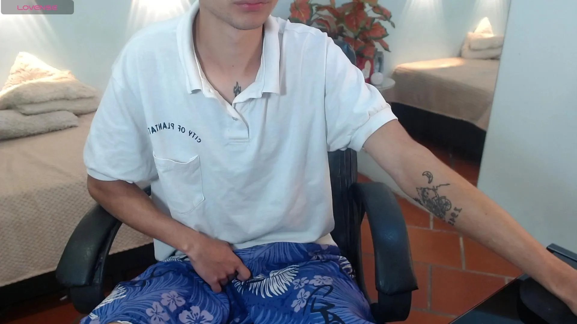 LucassSmithh —  #armpits #milk #masturbation #C2C #cum