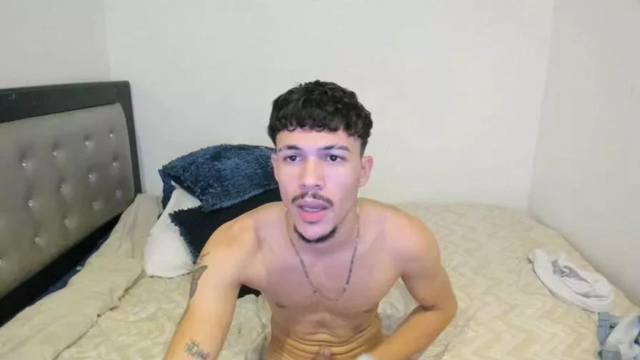 luois_dasaga on Cam4 