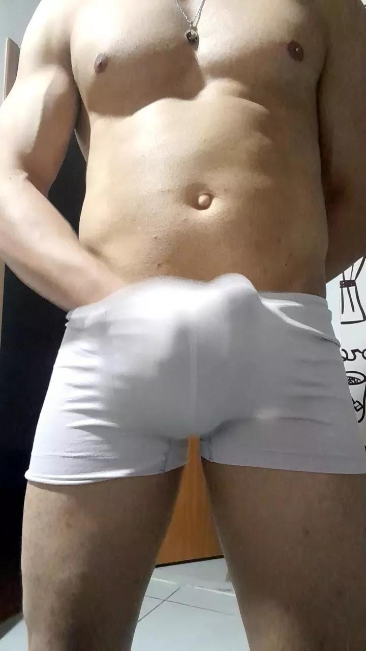MACHO_PUTO33 on Cam4 