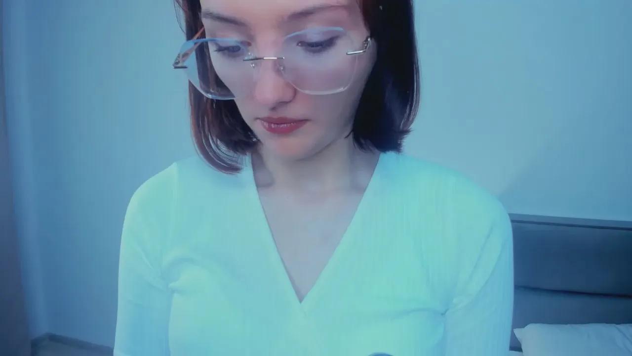 MaeganVanderloo —  #C2C #armpits #pee #cute #pussy #feet