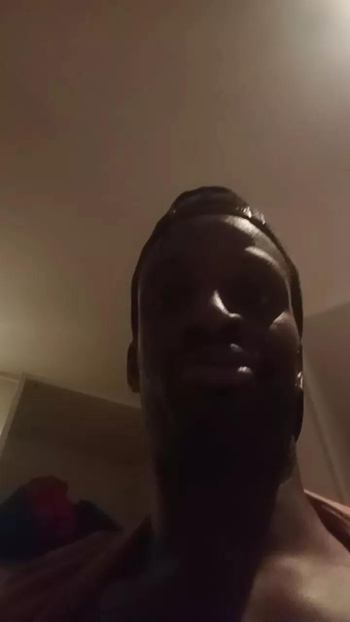 Malik75Cooper on Cam4 