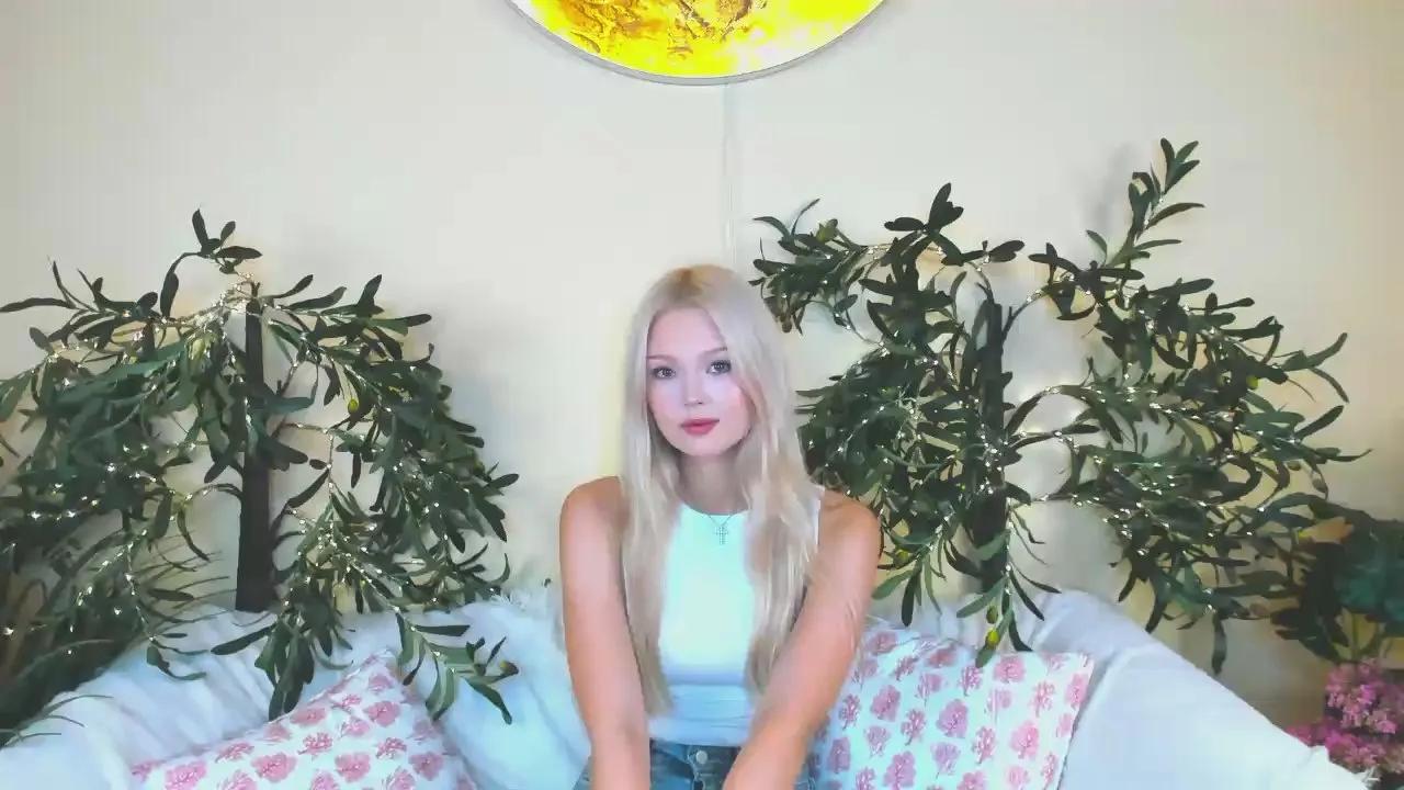 MalindaBaughey —  #spanking #pornstar #striptease #cute #C2C #masturbation #schoolgirl