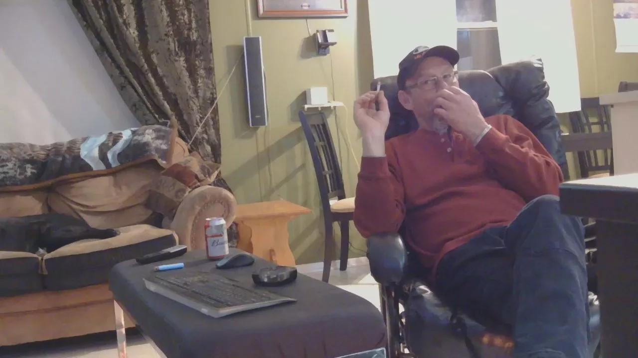 mapleman35 on Cam4 