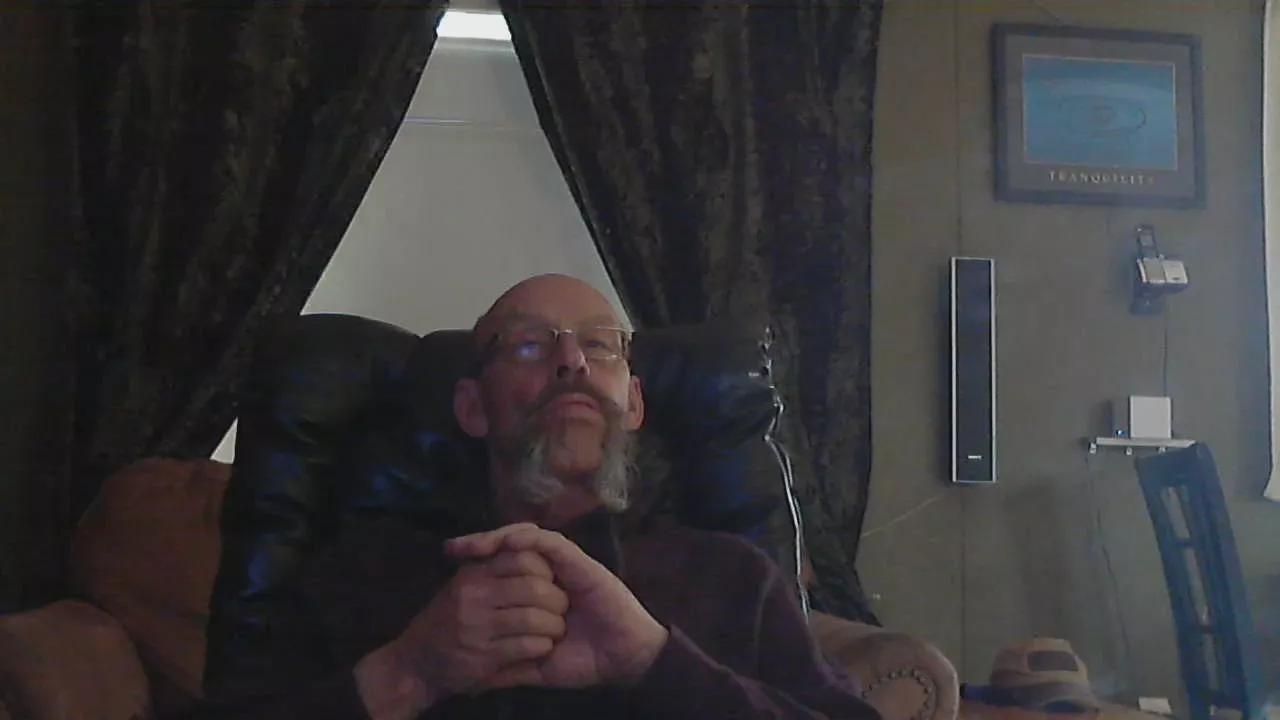 mapleman35 on Cam4 
