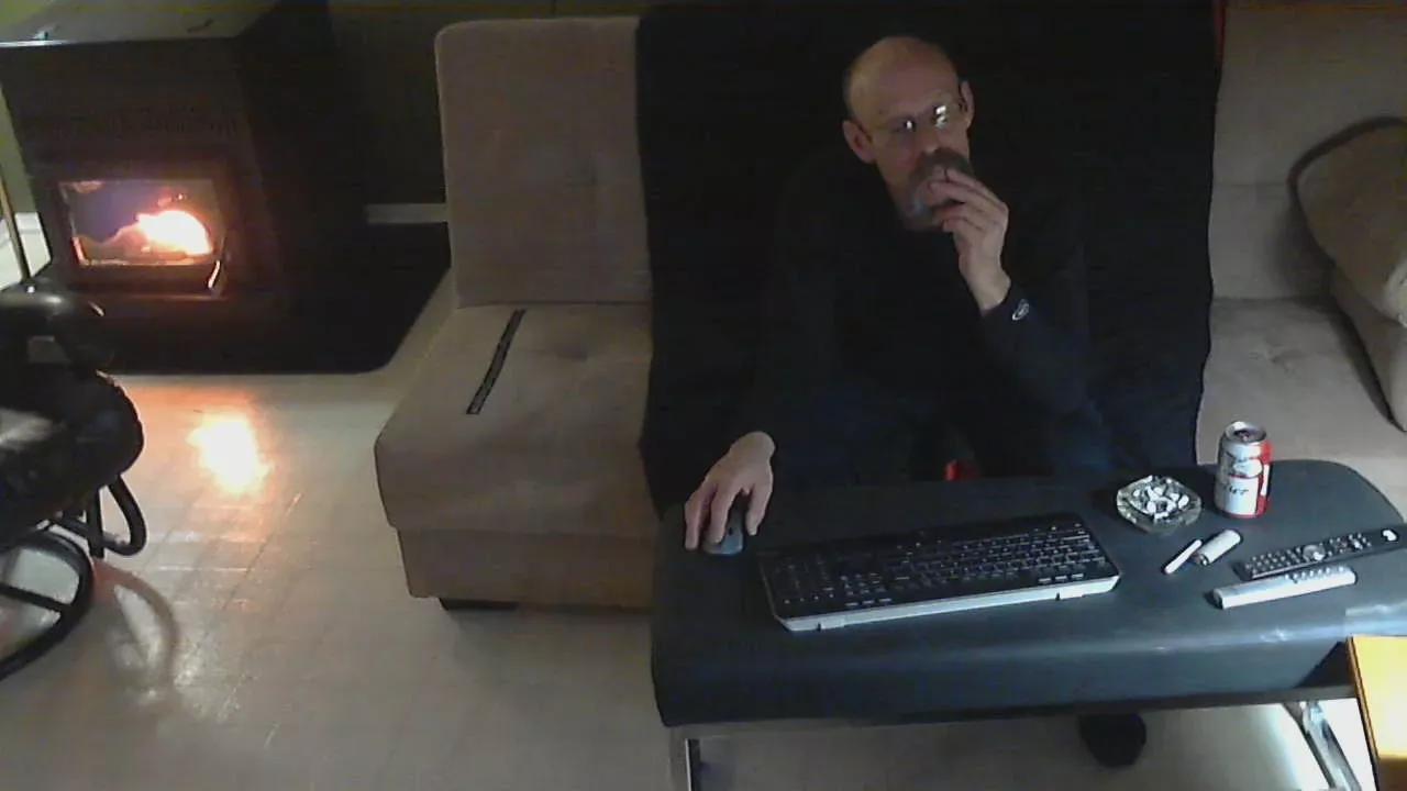 mapleman35 on Cam4 