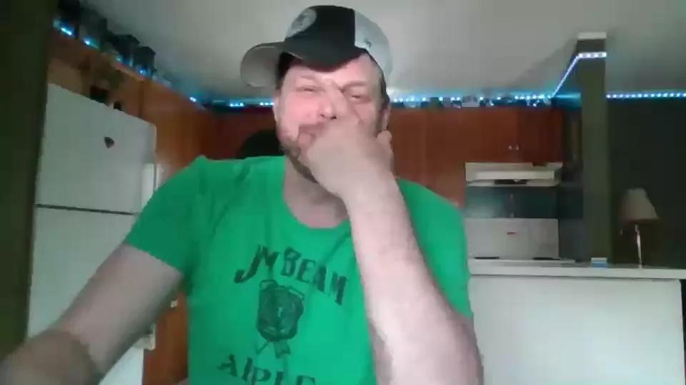 mapleman35 on Cam4 