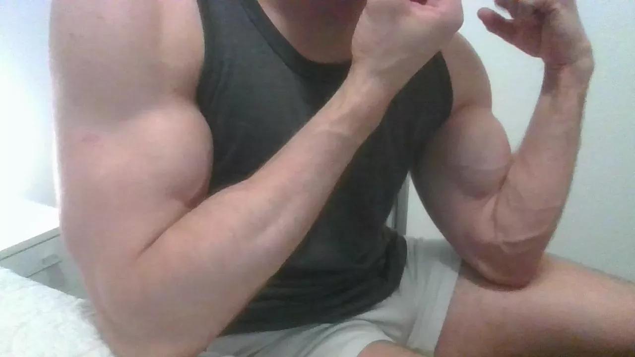 Matteozin on Cam4 