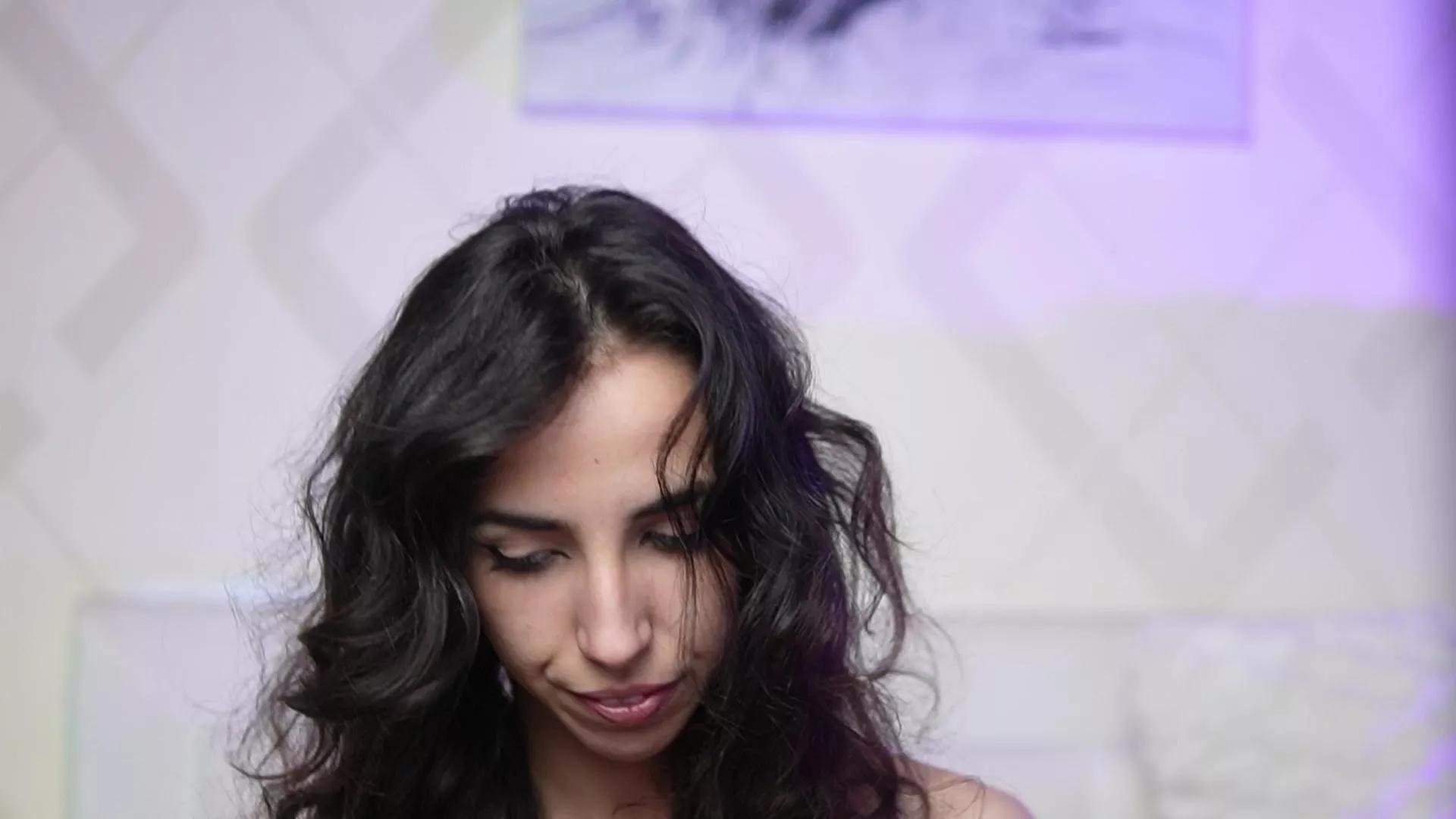 MelanySoul on Cam4 