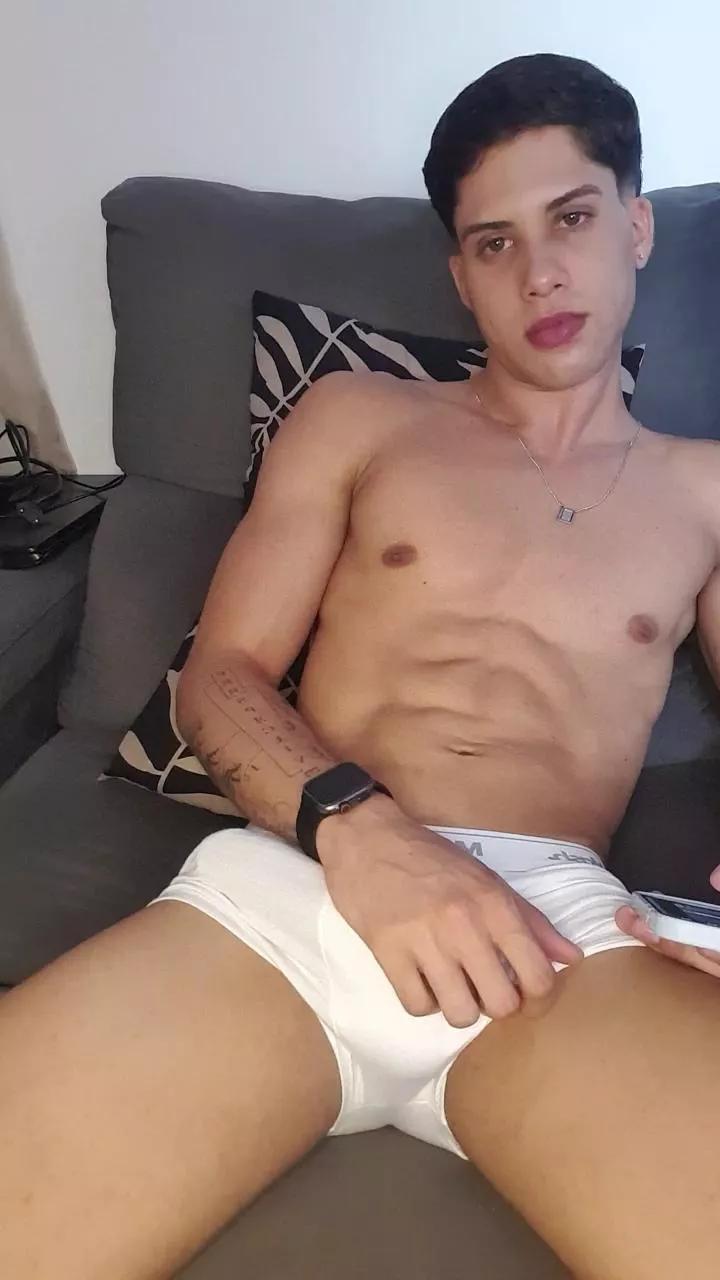 menezes8841 on Cam4 
