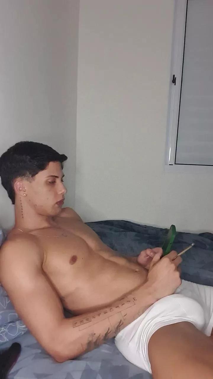 menezes8841 on Cam4 