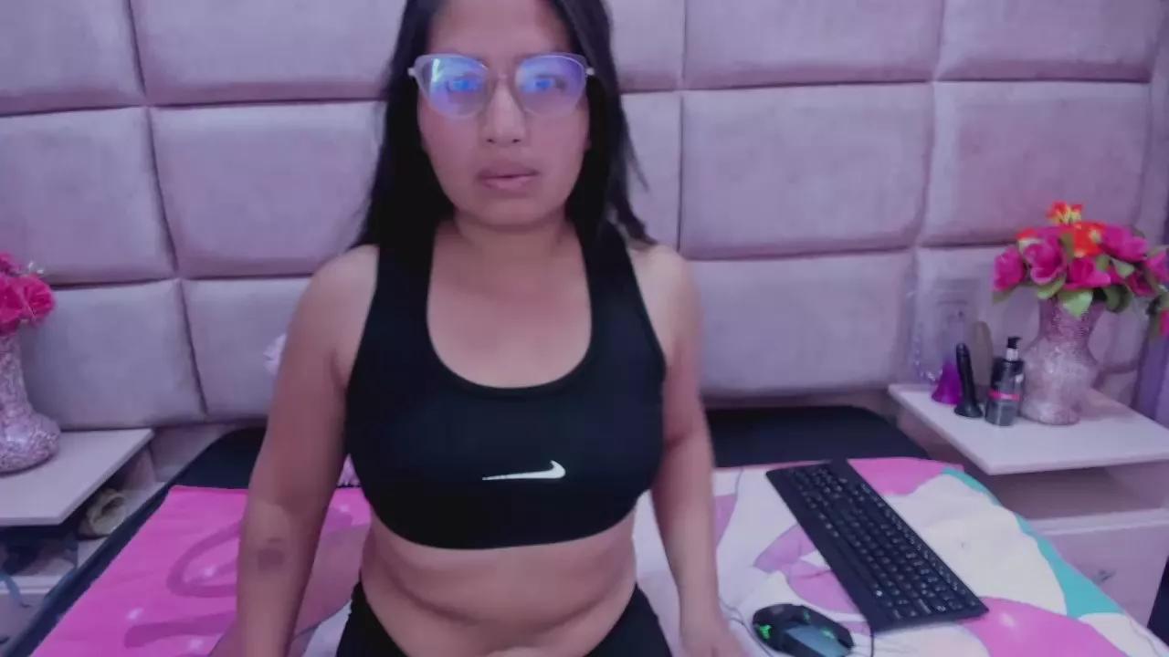 Miaa_Smith on Cam4 