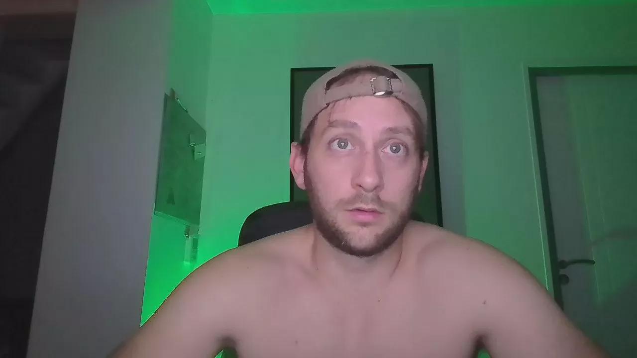 MikaMan69 on Cam4 