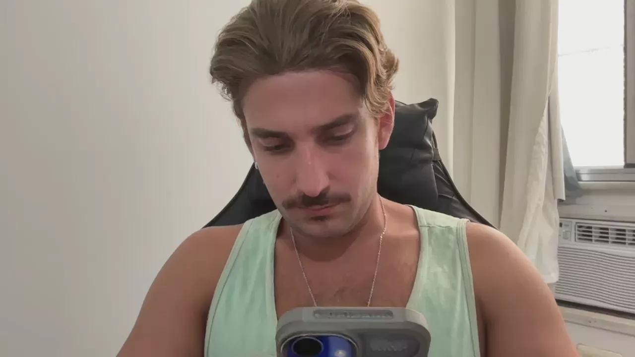 mineiro22gato on Cam4 