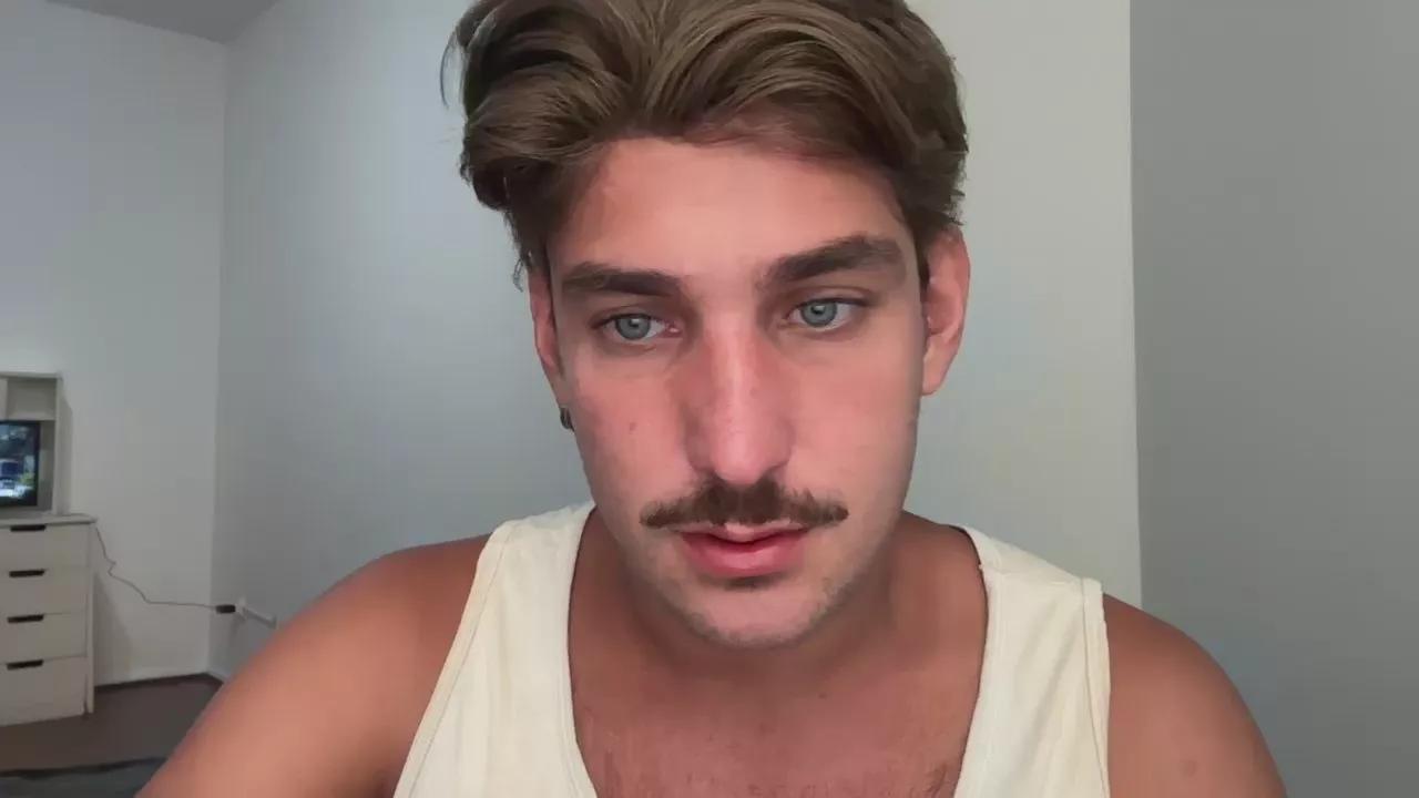 mineiro22gato on Cam4 