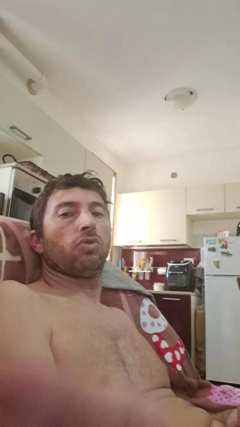 Mirko290180 on Cam4 