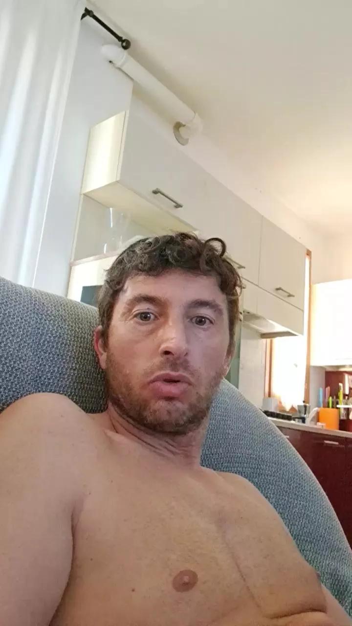 Mirko290180 on Cam4 