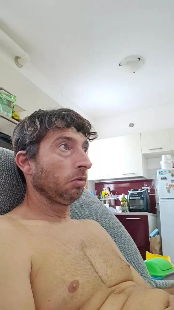 Mirko290180 on Cam4 
