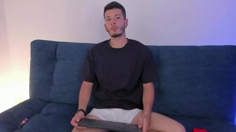 Monster_cock4u_ on Cam4 