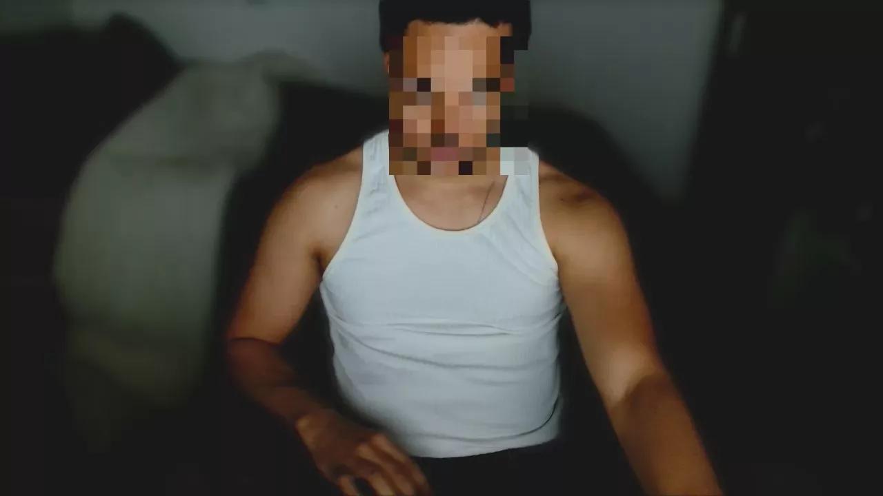 moreno27curioso on Cam4 