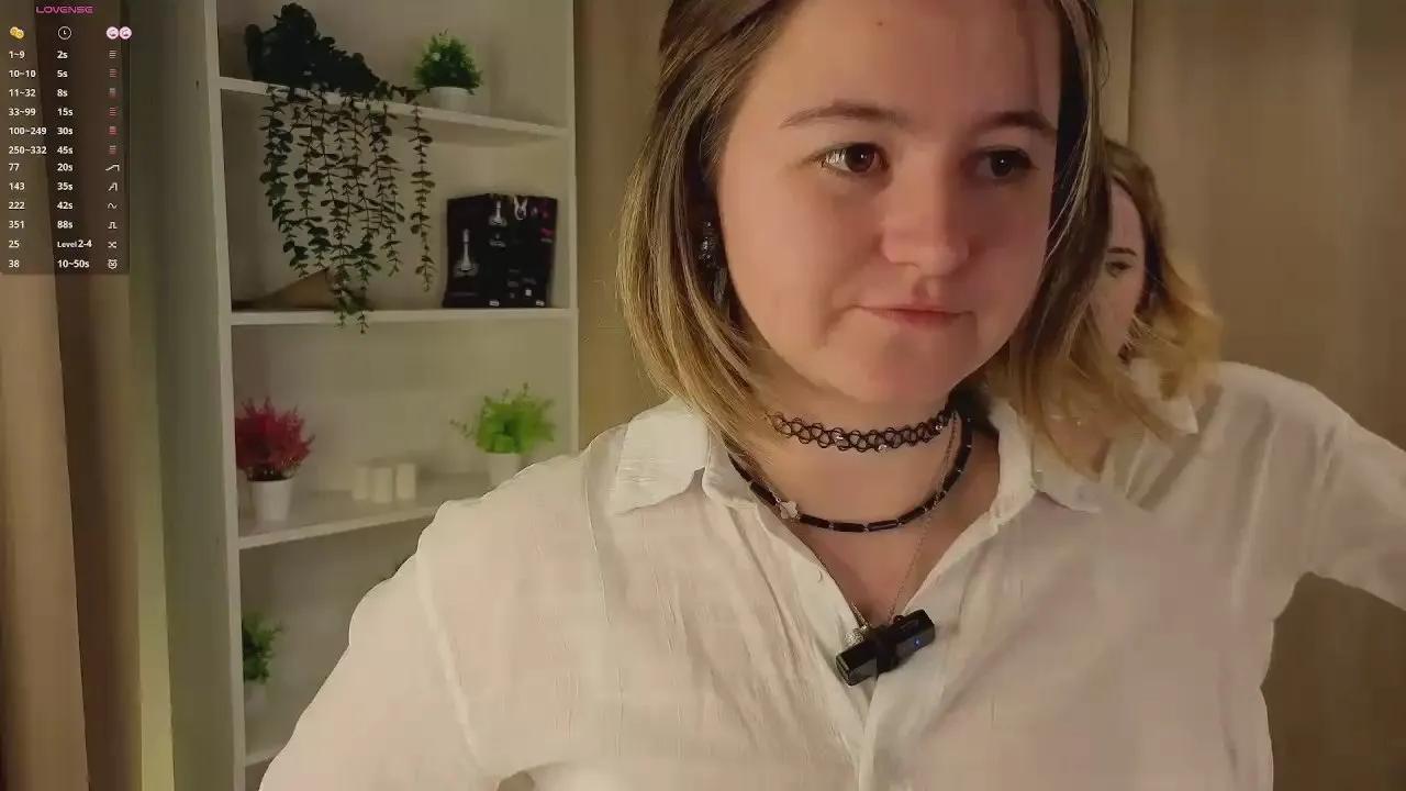 MozelleCasassa —  #lesbian #cute #spanking #amateur #striptease