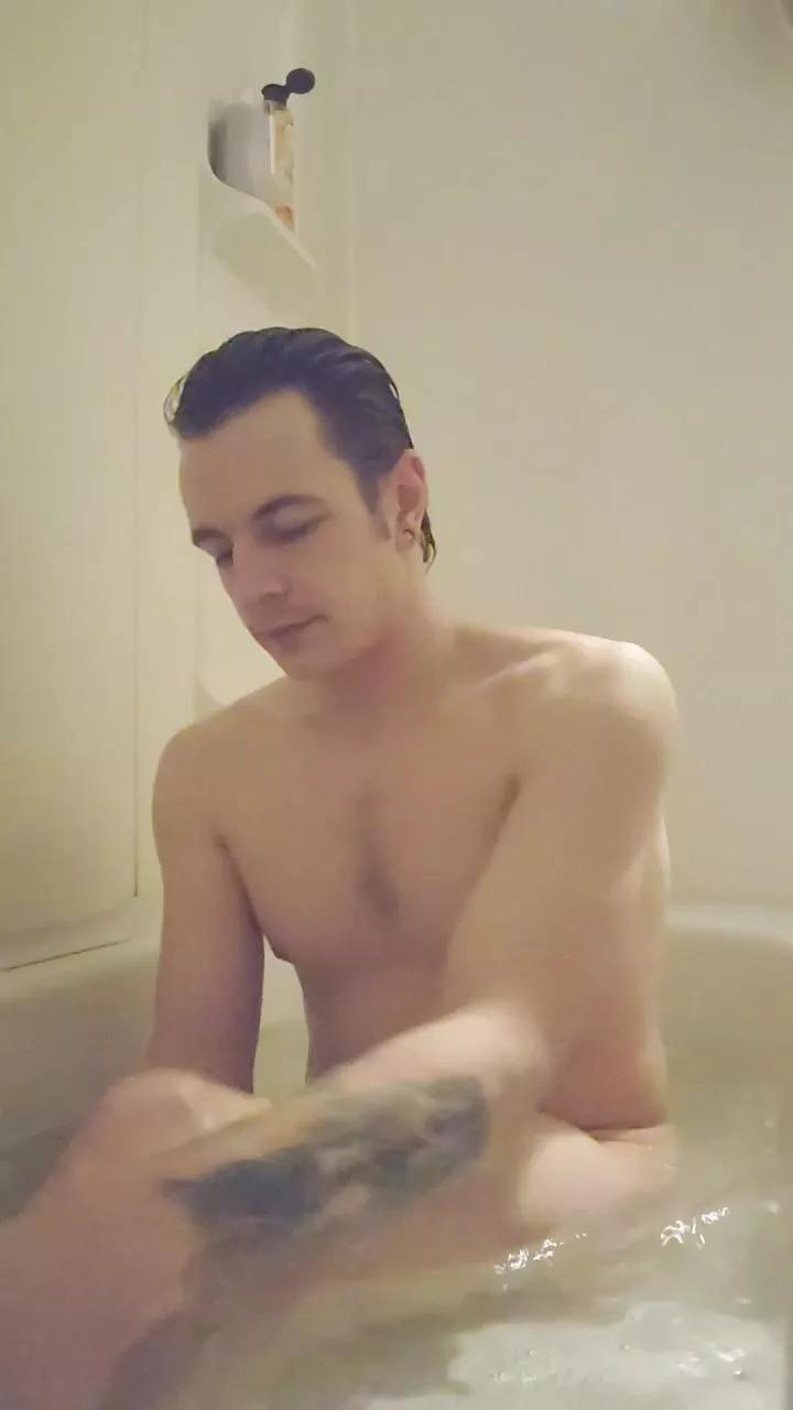Naturesbest951 on Cam4 