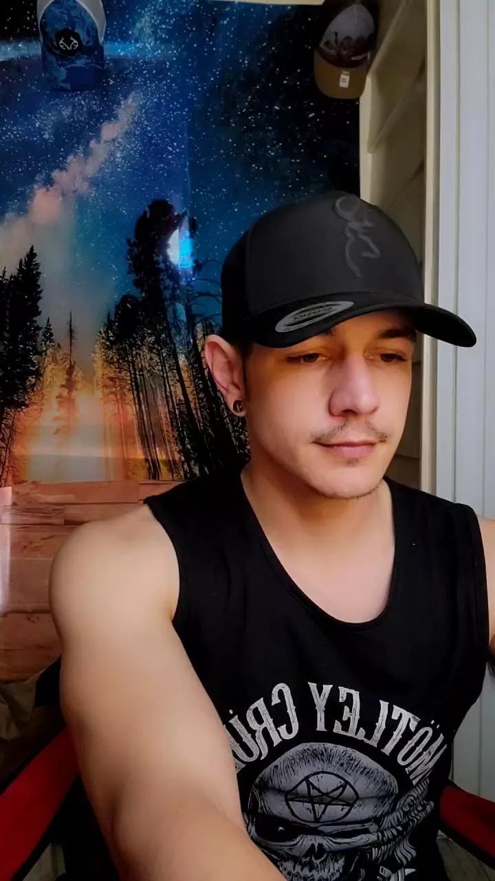 Naturesbest951 on Cam4 