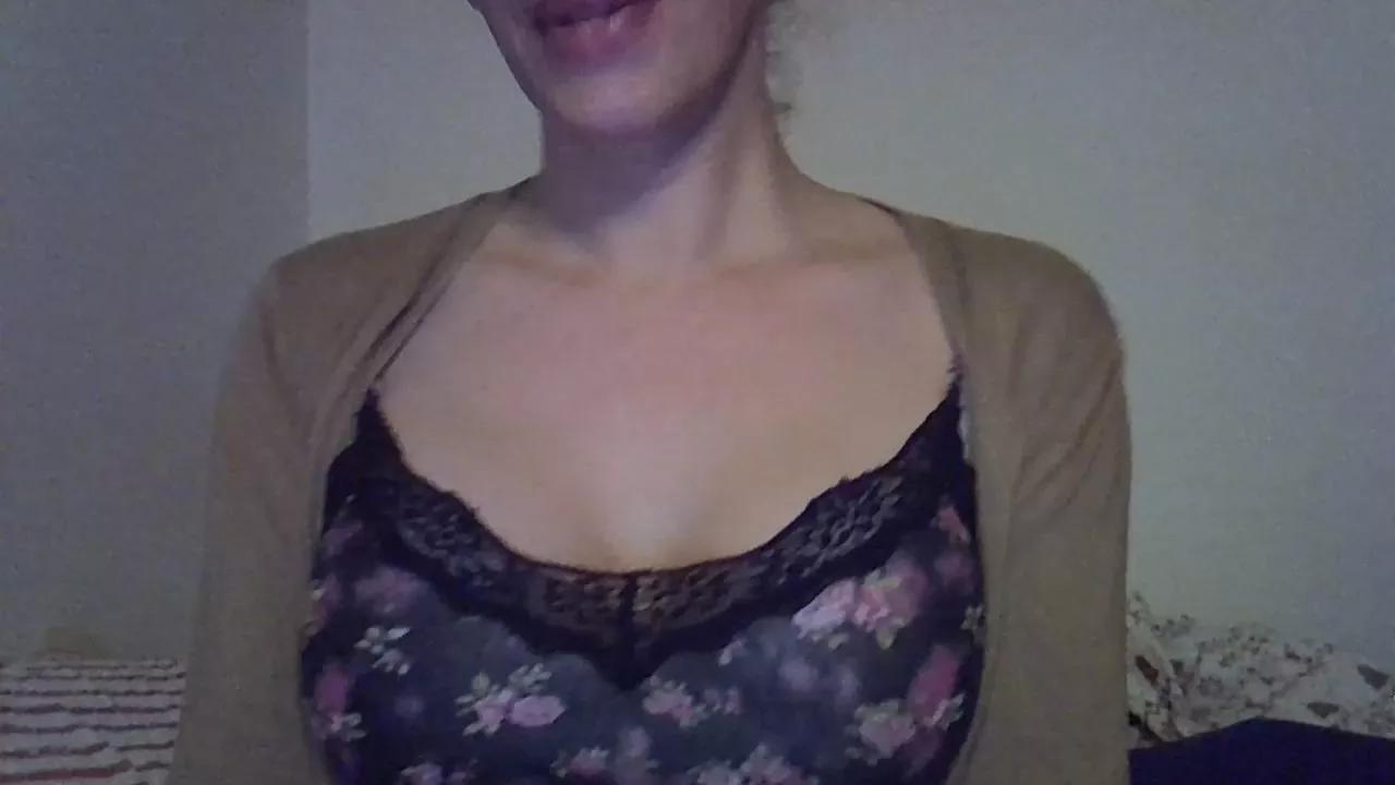 naughtyxana on Cam4 