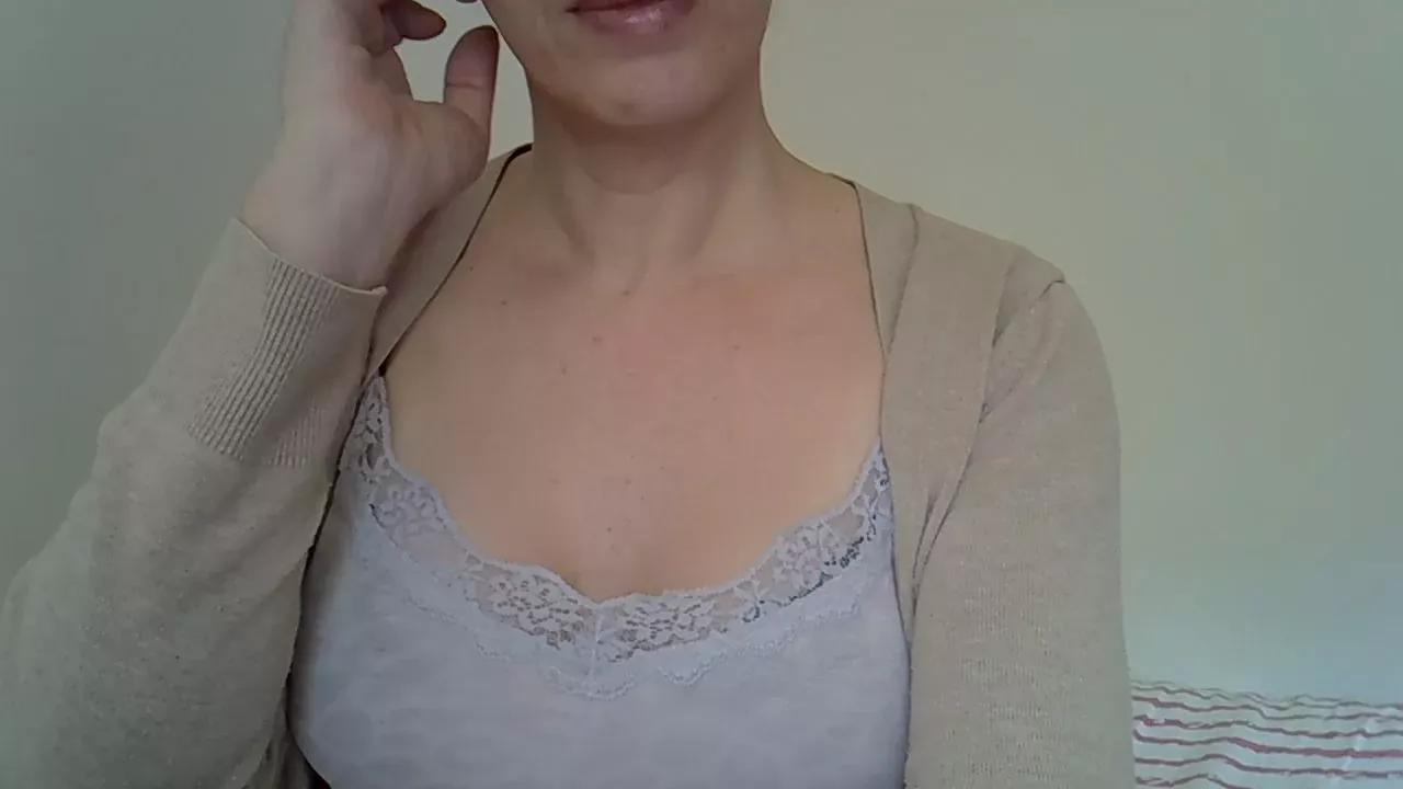 naughtyxana on Cam4 