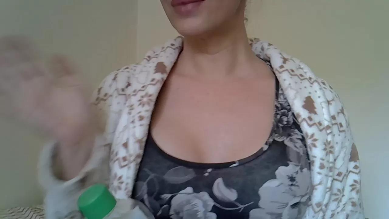 naughtyxana on Cam4 