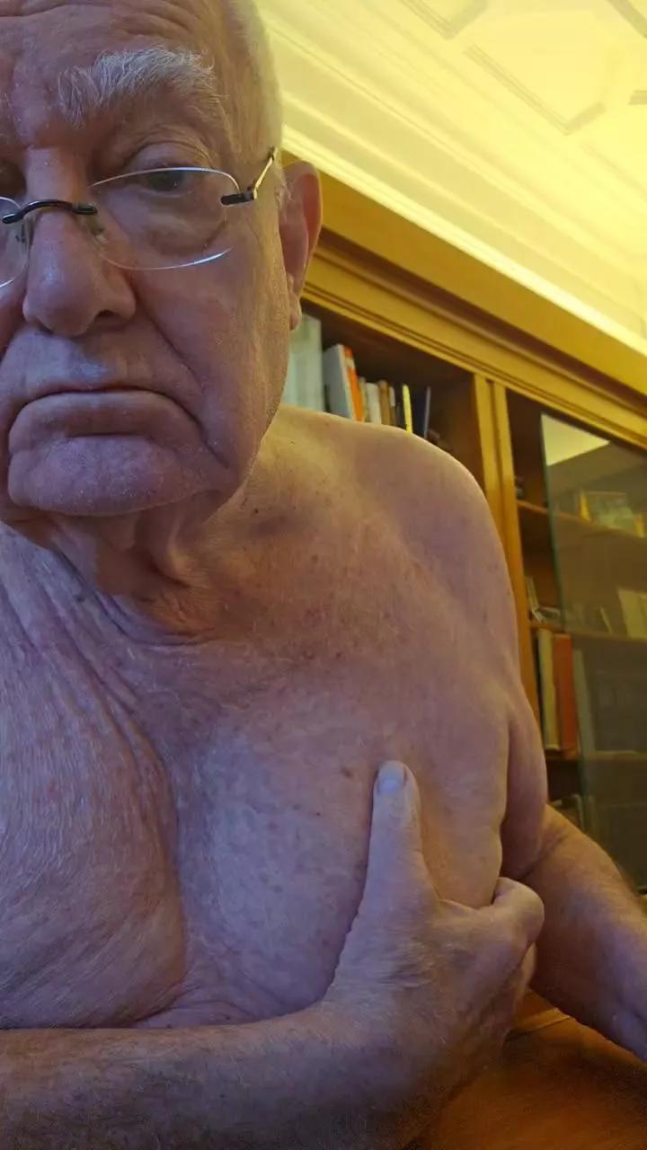 needitt2 on Cam4 