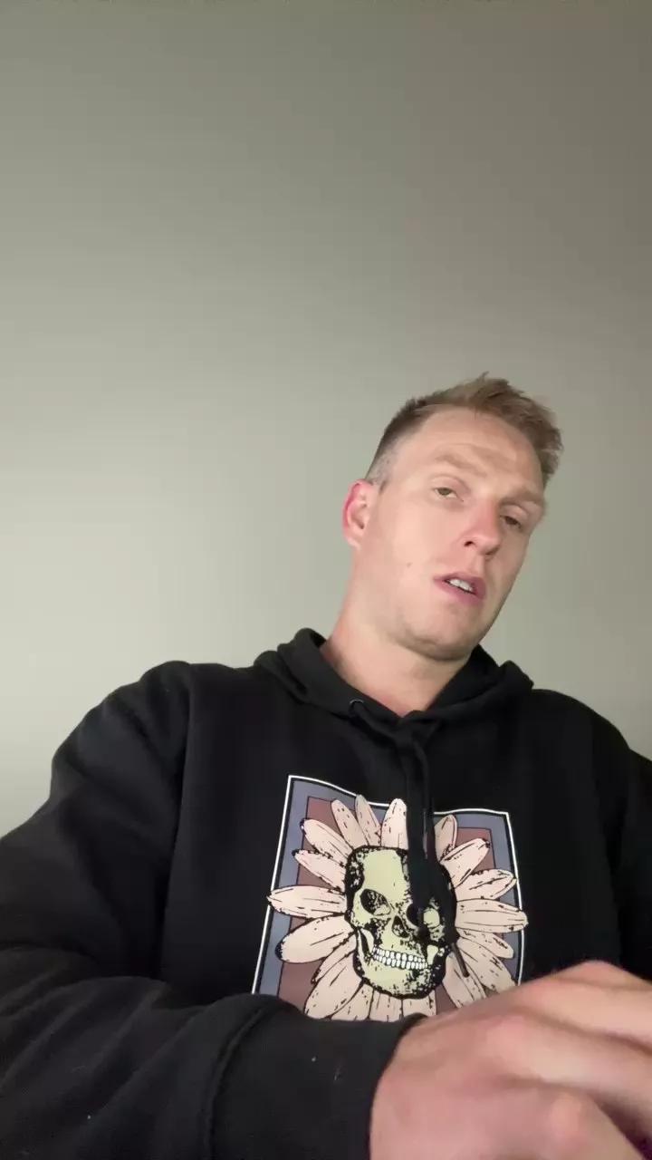 NeilCage66 on Cam4 