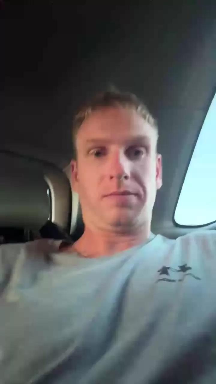 NeilCage66 on Cam4 