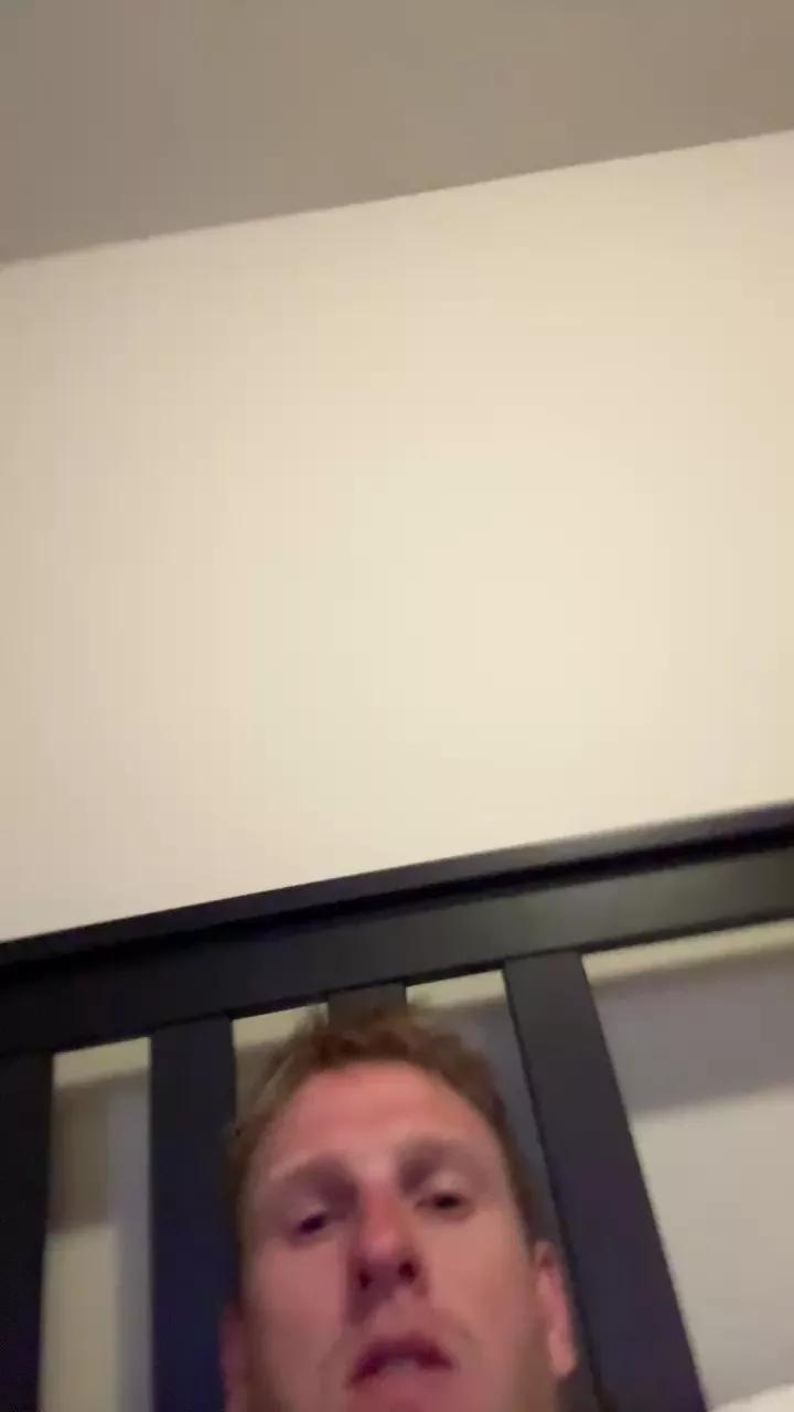 NeilCage66 on Cam4 